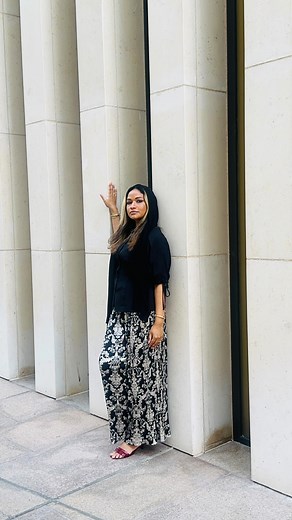 BLACK NEVER FAILS 🖤 Just a random styling today — mixing repurposed pieces I already have. Top from @sheinofficial bottom from @splashfashions — and look how it still comes together effortlessly. Trends are fun… but meaning is better. This year I want to show you how styling is more about story, expression and re-wearing smart — not just buying more. “Style With Meaning” I’ll take one simple outfit… a color mood… or one piece… and show how to restyle without rules & with personality. Black neve