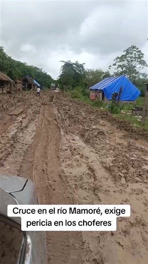Impacto de la lluvia en el cruce del río Mamoré