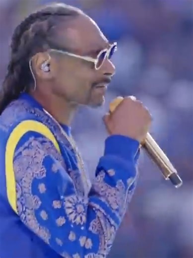 TODOS AMAMOS A DR. DRE Y A SNOOP EN EL SOFI STADIUM 🤩🎤 ¿Listos para bailar al ritmo de Bad Bunny? 💃🕺 #AppleMusicHalftime