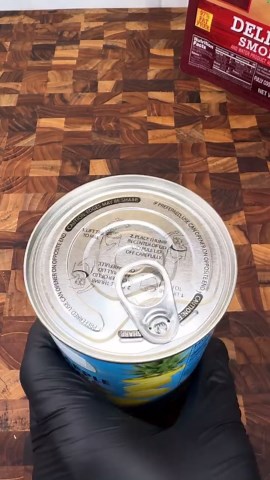 Stuffed Hawaiian Pizza