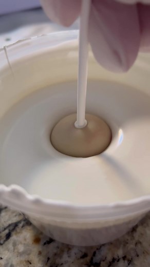 Funfetti Cake Pops Recipe and Tutorial