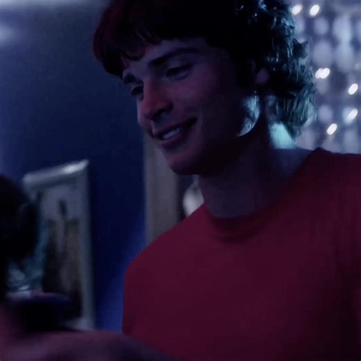 so smallvillepilled rn i love my superhero bf #clarkkent #smallville #puphees ac. alphaaudios