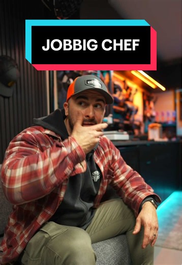 Han är felmonterad helt enkelt!