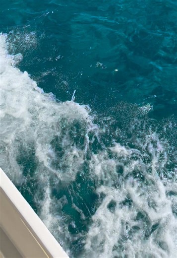 miss the clear cyprus sea 🌊 #takemeback #summer #summertime #cyprus