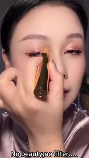 😫🖌️ MALAS PAKAI BERUS? Guna eye shadow stick, swipe & blend je, instant cantik!