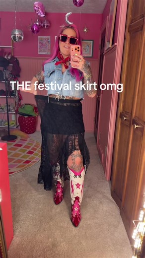 Lace maxi skirt energy 🤍 dancing barefoot at festivals, country concerts, and golden hour nights where outfits do the flirting for you ✨🤠 #LaceMaxi #FestivalFit #CountryConcertStyle #BohoCowgirl #ConcertOutfit