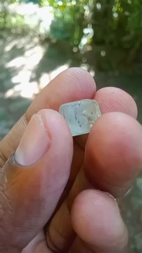 Natural White Topaz: A Gemstone Guide