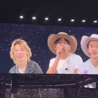 TAEHYUNG DID HIS ENDINGMENT IN CLEAR SPANISH 😭🐯: Mexico! I learned a little Spanish. I want to tell you all in Spanish how I feel right now. First of all, I miss Mexico ARMY so much. I love Mexico ARMY so much. So, I hope you all love me a lot too. You are the reason for my life, you are my everything. I love you. Very spicy. No cilantro please. By the way, today is Mother’s Day. Have you congratulated your moms yet? Call them now. Video call them. Mama María. Mama Teresa. Mama Lupe. Mama Coco
