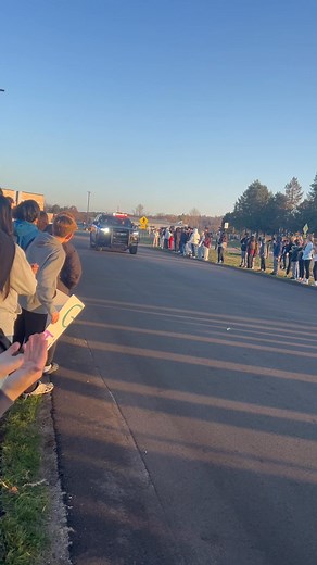 Sending of our amazing football players this morning. Good luck Tigers | Shelby Middle School