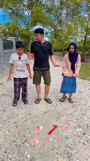 Water-filled inflatable balloon part 2