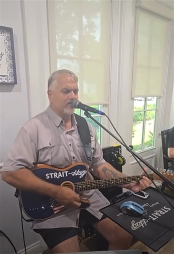 We love when people dance and have fun! Here's a classic from Merle Haggard, Okie From Muskogee. Hope to see y'all tune in to tonight's live! | Strait Hag Music
