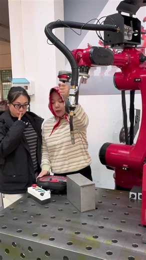 Revolutionizing Manufacturing with Welding Robots