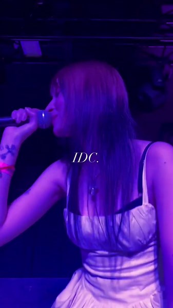 Bic en Rosario cantando “idc” 🤍 . . . . . . . . . . #bic #tiktok #parati #foryoupage #Viral @bic @bic