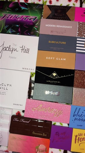 I heard we were showing our old original palettes 😘 if you know me you know I have been an OG palette collector since day 1. And YES that is the original morphe 35OM palette 😏 #anastasiabeverlyhills #kyliecosmetics #urbandecay #colourpop @Jaclynhill @Anastasia Beverly Hills @carli bybel @@Morphe Cosmetics @ColourPop Cosmetics @Urban Decay Cosmetics @Too Faced