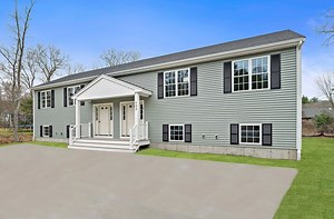 132 Old Plymouth St #A, East Bridgewater, MA 02333 - MLS 73353935 - Coldwell Banker