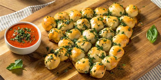 The 2-Ingredient Appetizer I Beg My Friend To Bring To Parties