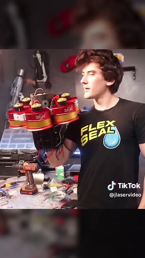 ANIME IRL 😈😈😈 #anime #naruto #attackontitan #webshooter #engineering