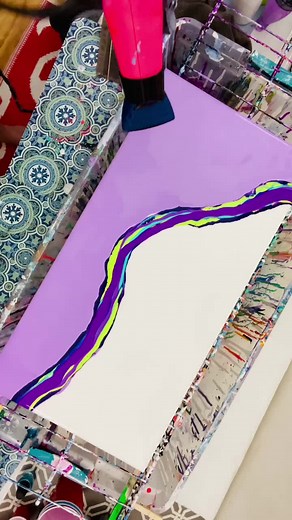 💜💚💙😍💜💚💙 #10kartist #artistsoftiktok #art #acrylicpainting #foryou #painting #pourpaint #pourpaintingtk #fypfypfyp #fluidart
