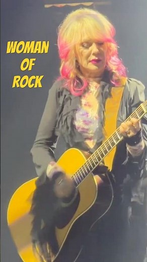 Nancy Wilson (Heart) – Crazy On You Acoustic Intro is 🔥 LIVE