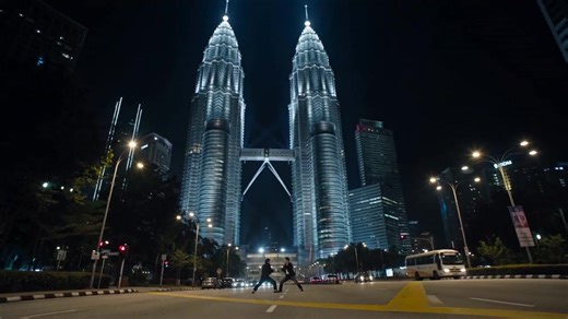 Epic Kung Fu Duel in KL Traffic: A Must-See Moment