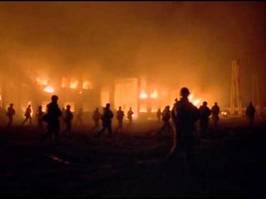 Full Metal Jacket - scène finale, "The Mickey Mouse march".