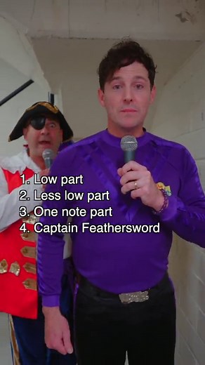The Wiggles' Captain Feathersword Does the Grace Kelly Challenge for Christmas 🎄