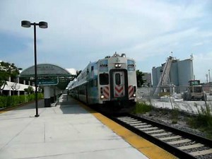 Tri-Rail F40PH #811 leaving the Miami Airport Station