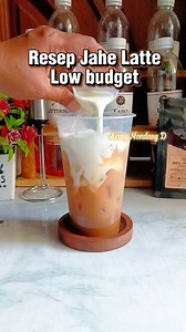Resep Jahe Latte Lowbudget Ide Jualan Minuman Kekinian ‼️ By : ArmyNondang Dalimunthe Bahan : - Anget sari susu jahe 1sc - Kopi instan tanpa ampas 2g - Air panas 100ml - Fresh milk/susu UHT 80ml - Es batu secukupnya - Cup 16 Oz Injection Cara membuat nya,lihat di vidio ya. Selamat Mencoba ‼️ #Resepjahelatte #Jahelatte #Gingerlatte #Coffeelatte #Homecafe #Recipe #Foodsgram #fyp | ArmyNondang Dalimunthe