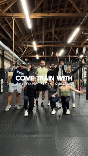 ARIANNA LUTHER on Instagram: "No trending audio… just the vibes of the session 😤‼️ What started as a former collegiate athlete group back in November.. Quickly turned into the best part of my week. My niche, my gifting, my brain… is for training athletes. The team environment – let’s be honest.. It’s hard to replicate. We are doing that in Chicago. I run the weight room like a collegiate weight room – you get the sights and sounds, the technical testing, and the encouragement from your teammate