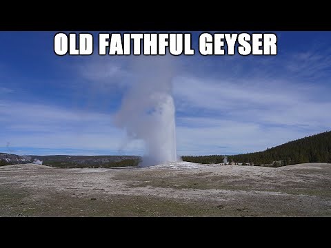 Visiting the Old Faithful Geyser in Yellowstone National Park