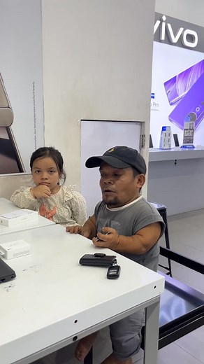 832K views · 10K reactions | NABILA UNBOXING HP BARU NYA | Ucok Baba Real | Facebook