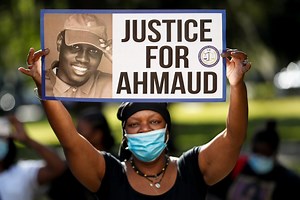 News Wrap: Jury selection begins in Ahmaud Arbery trial