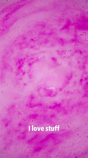 Nothing we love more than a bath bomb🛀 #reverspa #bathbomb #bathroutine #reverbath #myrevermoment