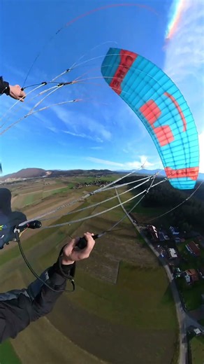 In LoVe with this landing's #gleitschirm #paragliding #parapente #slovenia #speedflying