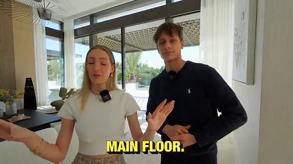 SIS vs BRO! House Tour