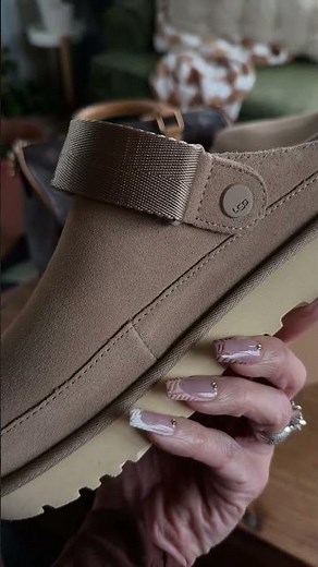 UGG Goldenstar Clog Review – Sizing, Styling, & Is It Worth It in 2026? ✨👞
