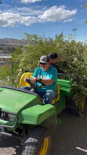 Our fall Power of Community Day was a big hit, with more than 150 employees, their families, and retirees volunteering across Idaho Power’s service area. Our teams helped nonprofit groups and community organizations at a dozen locations from Pocatello to Caldwell. Thanks to everyone who participated! | Idaho Power
