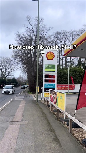 Two Shell stations across the road… but different prices 🤯 how does this work? #lonodon #uk #shell #petrol #price