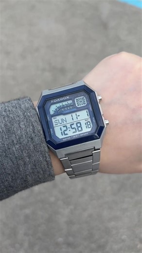Stylish Digital Watch for Men: Fashion Forward