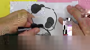 Hola Boceteros! Nuestro dibujo de hoy es como dibujar un oso panda kawaii, sigue nuestro paso a paso. Empezamos dibujando con nuestro lapiz, lo pasamos a marcador negro y por ultimo le pondremos color. No te pierda nuestros videos diarios | 365 Bocetos