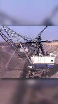 The largest excavator, the Marion 6360