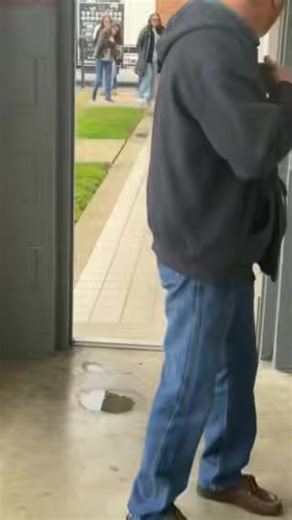 Video from this morning’s presentation of an Omeo personal mobility device from the Gary Sinise Foundation to Shelbyville firefighter Aldo Gonzalez | Shelbyville NOW