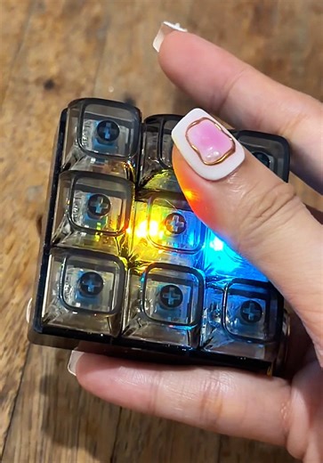 Satisfying RGB Keyboard 9 Key Clicker Experience