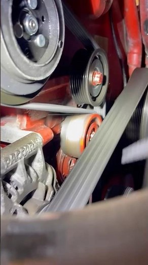 🔧🔎⚠️ Noisy Idler Pulley on a Cummins X15 – Diagnosing the Issue! 🛠️🔍