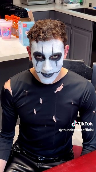 Eric Draven The Crow Cosplay Costume Showcase