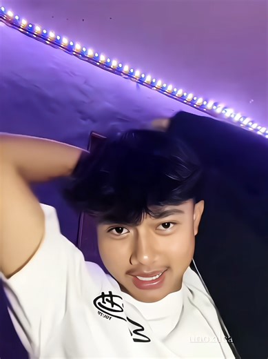 Rassel's Live Moment: Navigating Criticism and Emotions