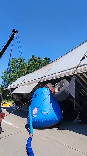 Uprighting a Structurally Unsound Trailer