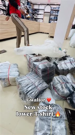 MBA KAPDEWALA GWALIOR on Instagram: "Location = Koteshwar mandir road Vinay Nagar sec4 @mbakapdewalagwalior0 #gwaliornewslive #viral #gwaliorcity #mbakapdewalagwalior0 #gwaliorcityvibes #gwalior #gwaliordiaries"