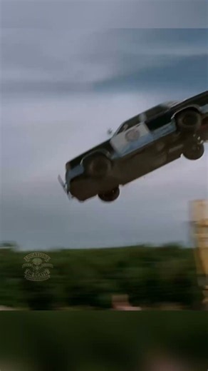 Don’t Look Back 😳 | Blues Brothers 2000