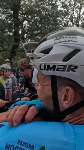 Velon CC on Instagram: "So many wanted to congratulate Cav ❤ Riders were queuing up to congratulate Sir Mark Cavendish after his 35th stage victory at the Tour de France 👏 Hit the 'Road Code' link in bio to watch race highlights 🔗 #TDF #TDF2024 #TourdeFrance #LeTour #Cycling #Ciclismo #Cav #BritishCycling #Cavendish #MarkCavendish #Legend #SportsMoments"